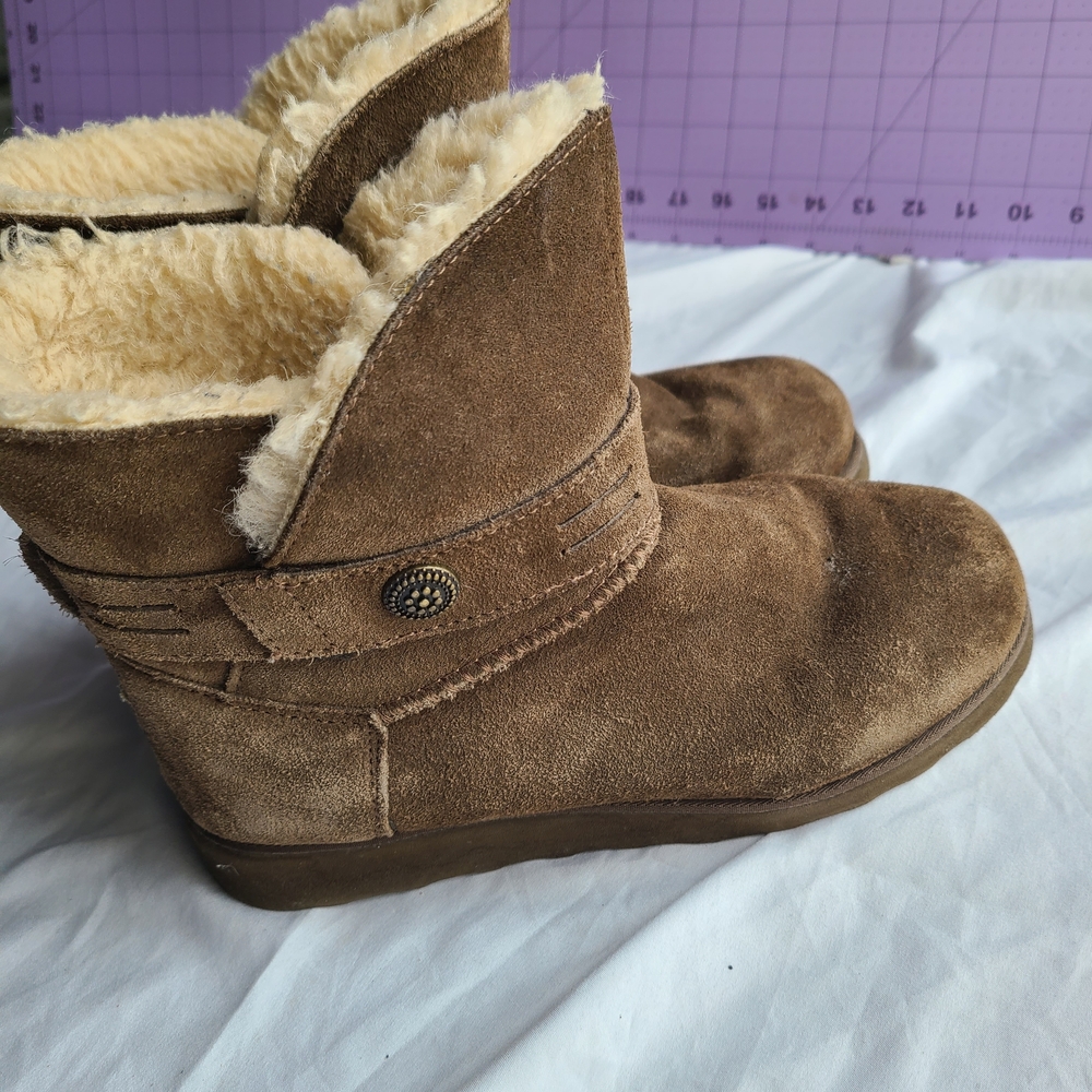 Bearpaw Cozy Brown Suede Boots Shearling Lined Winter